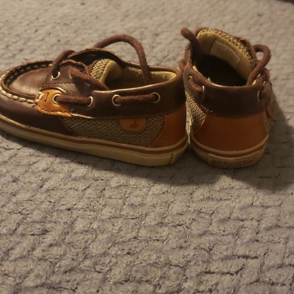 Infant sperrys - Picture 3 of 6